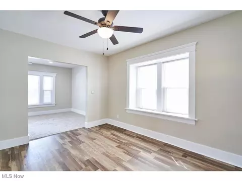 688 Dayton St, Akron, OH 44310 photo 8