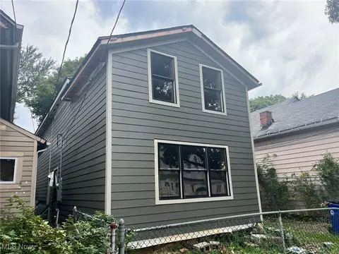 3600 Whitman Ave, Cleveland, OH 44113