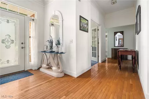 Entry Way - 5615 Beverly Ave NE, Canton, OH 44721 photo 1 of 1