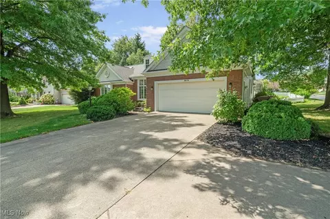 Exterior - 5615 Beverly Ave NE, Canton, OH 44721 photo 1 of 6