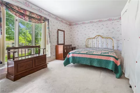 Bedroom - 5615 Beverly Ave NE, Canton, OH 44721 photo 1 of 2
