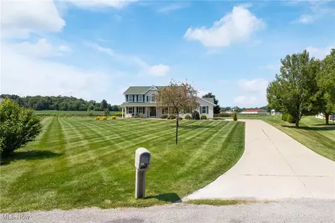 8148 Swartz Cir, Apple Creek, OH 44606