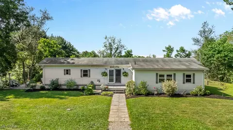 5492 Homeworth Rd, Homeworth, OH 44634