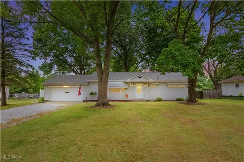 900 Ryan Rd, Medina, OH 44256
