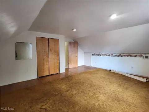 Bedroom - 144 E 265th St, Euclid, OH 44132 photo 7 of 9