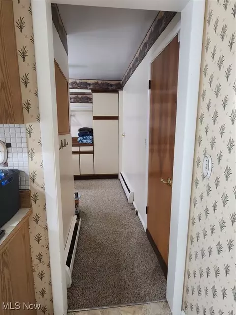 Entry Way - 144 E 265th St, Euclid, OH 44132 photo 3 of 4
