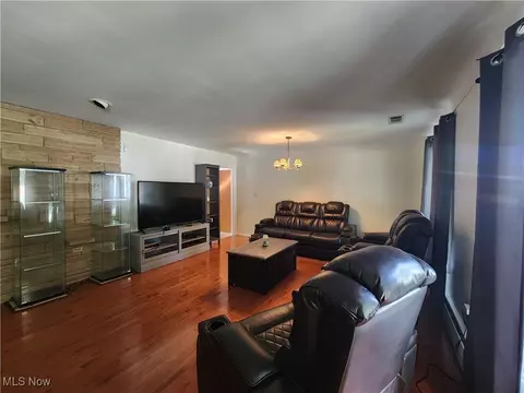 Living - 144 E 265th St, Euclid, OH 44132 photo 1 of 6