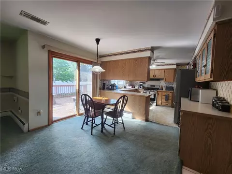 Dining - 144 E 265th St, Euclid, OH 44132 photo 2 of 2