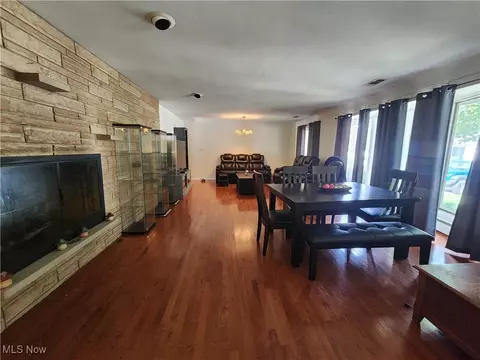 Living - 144 E 265th St, Euclid, OH 44132 photo 2 of 6