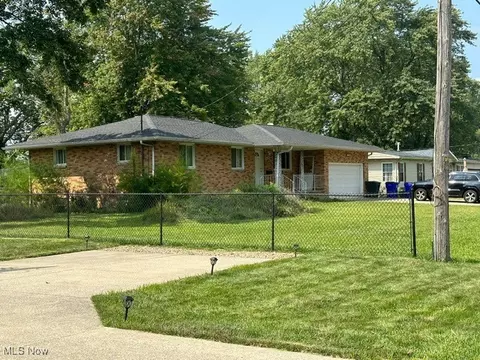 Exterior - 4053 Sabin Dr, Rootstown, OH 44272 photo 6 of 7