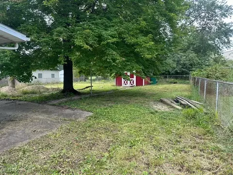 Exterior - 4053 Sabin Dr, Rootstown, OH 44272 photo 2 of 7