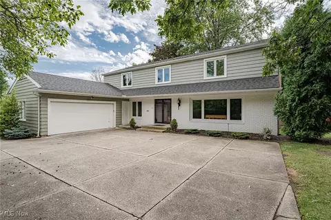 23800 Shaker Blvd, Shaker Heights, OH 44122