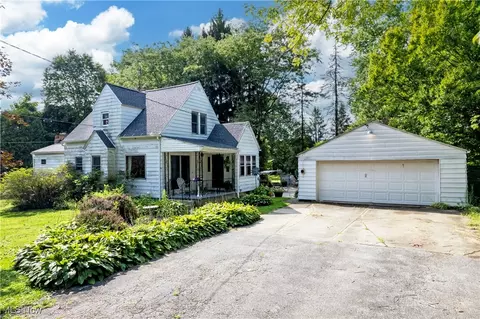 4066 Swain Dr, Norton, OH 44203