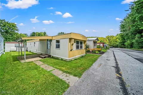 9735 Chillicothe Rd #41, Kirtland, OH 44094