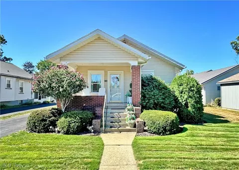 234 N Maple St, Gnadenhutten, OH 44629