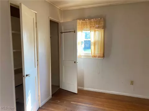 Bedroom - 370 Roosevelt Ave, Elyria, OH 44035 photo 7 of 9