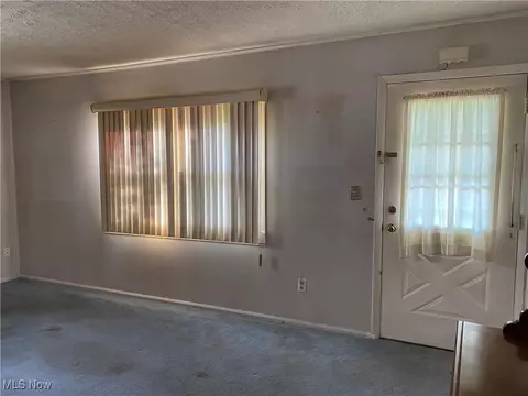 Living - 370 Roosevelt Ave, Elyria, OH 44035 photo 2 of 5