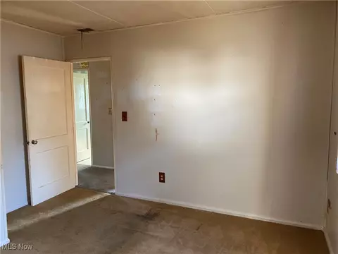 Bedroom - 370 Roosevelt Ave, Elyria, OH 44035 photo 1 of 9