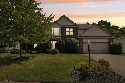 11177 Woodrun Dr, Strongsville, OH 44136