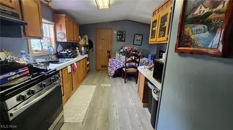 4 Charles Dr, Dover, OH 44622 photo 7
