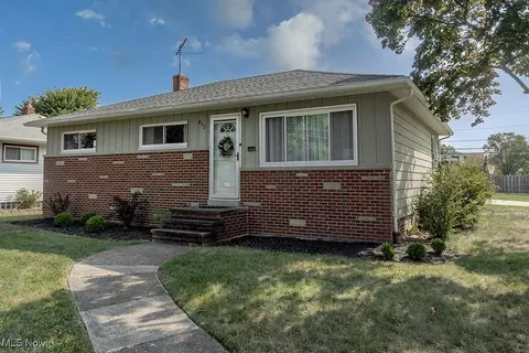 857 Bayridge Blvd, Willowick, OH 44095