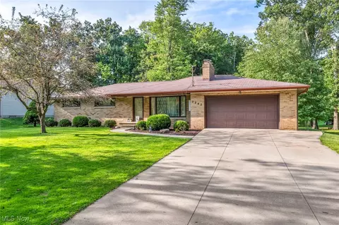 3247 Sandy Lake Rd, Ravenna, OH 44266