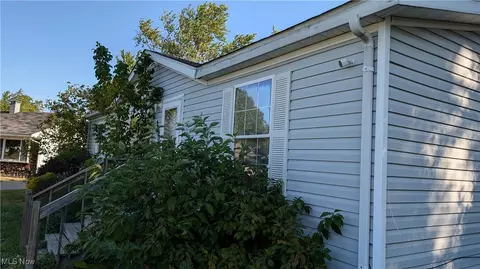 2627 E 40 St, Lorain, OH 44055 photo 6