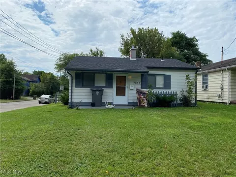 1003 Burlington St, Youngstown, OH 44510