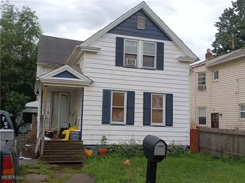 3527 Carlyle Ave, Cleveland, OH 44109