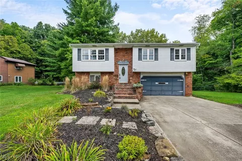 1981 Presidential Pkwy, Twinsburg, OH 44087