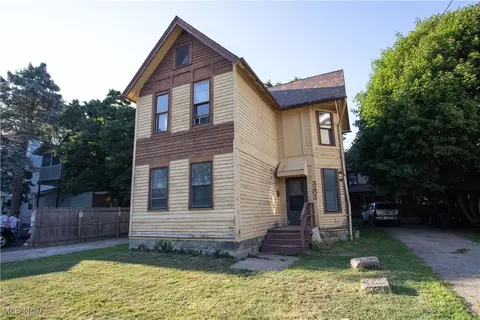 3202 Bradwell Ave, Cleveland, OH 44109