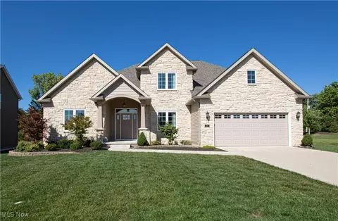 10641 Rosalee Ln, Strongsville, OH 44136
