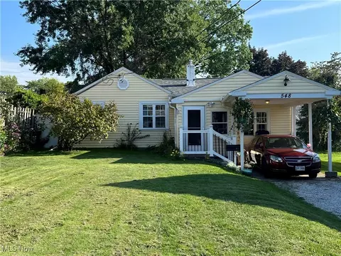 548 E Ford Ave, Barberton, OH 44203
