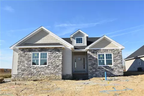 1483 Lake Front Blvd, North Lima, OH 44452