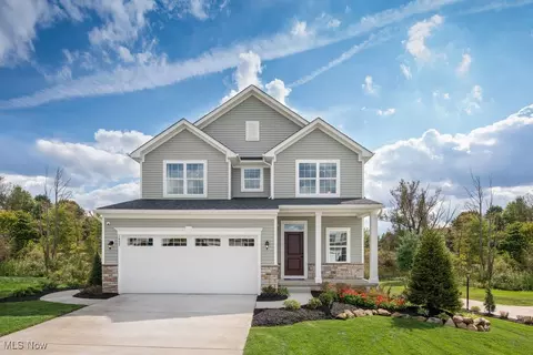 15247 Timber Ridge Dr, Middlefield, OH 44062