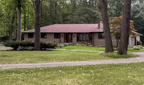 3741 Wilson Sharpsville Rd, Cortland, OH 44410