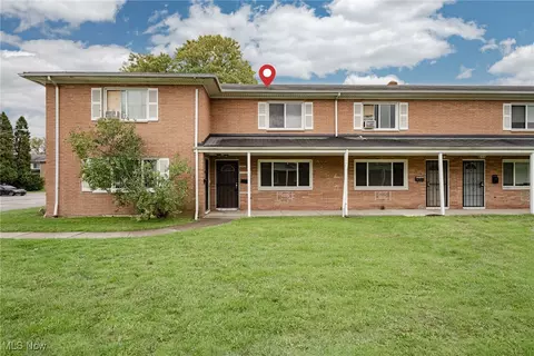 4878 Banbury Ct #2, Warrensville Heights, OH 44128