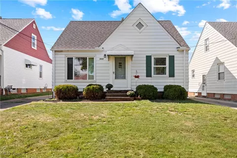 9342 Outlook Dr, Cleveland, OH 44144