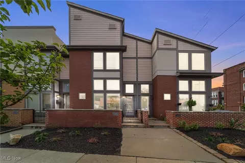 12221 Detroit Ave, Lakewood, OH 44107