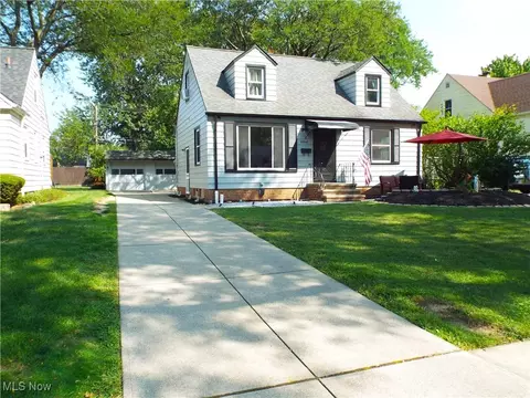 6841 Beresford Ave, Parma, OH 44130