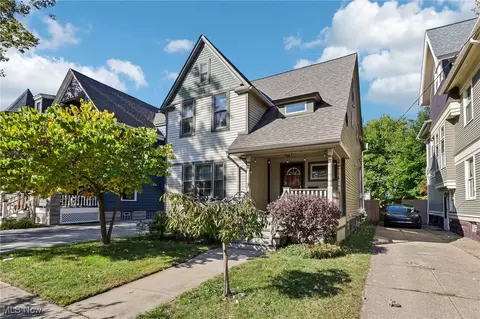 6814 W Clinton Ave, Cleveland, OH 44102