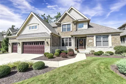 32516 Breakers Blvd, Avon Lake, OH 44012
