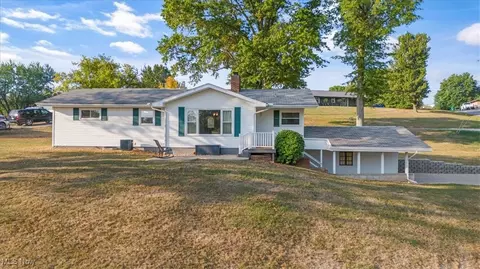 105 Highland Lake Ter, Washington, WV 26181