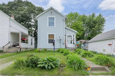 1029 Columbus Ave, Barberton, OH 44203