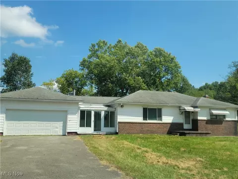 525 Coitsville Hubbard Rd, Youngstown, OH 44505