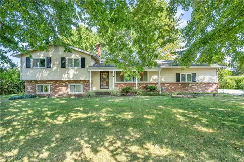 42650 Adelbert St, Elyria, OH 44035 photo 1