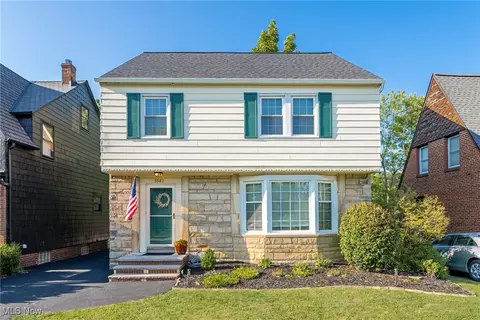 3587 E Scarborough Rd, University Heights, OH 44118