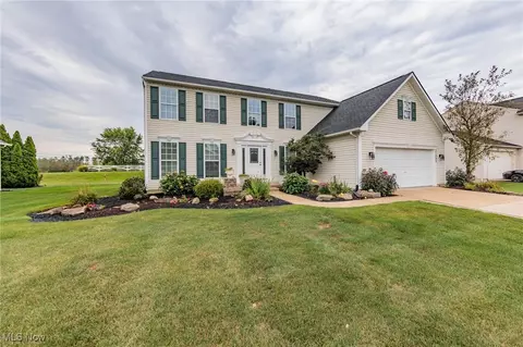 37985 Stoney Lake Dr, North Ridgeville, OH 44039