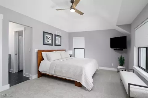 Bedroom - 200 Eagle Point Dr, Lyndhurst, OH 44124 photo 2 of 2