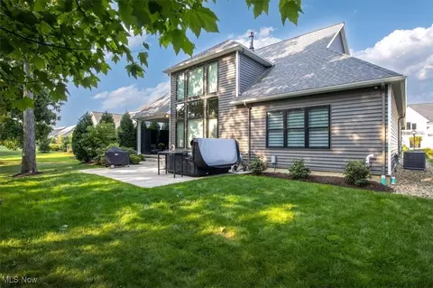 Exterior - 200 Eagle Point Dr, Lyndhurst, OH 44124 photo 8 of 9